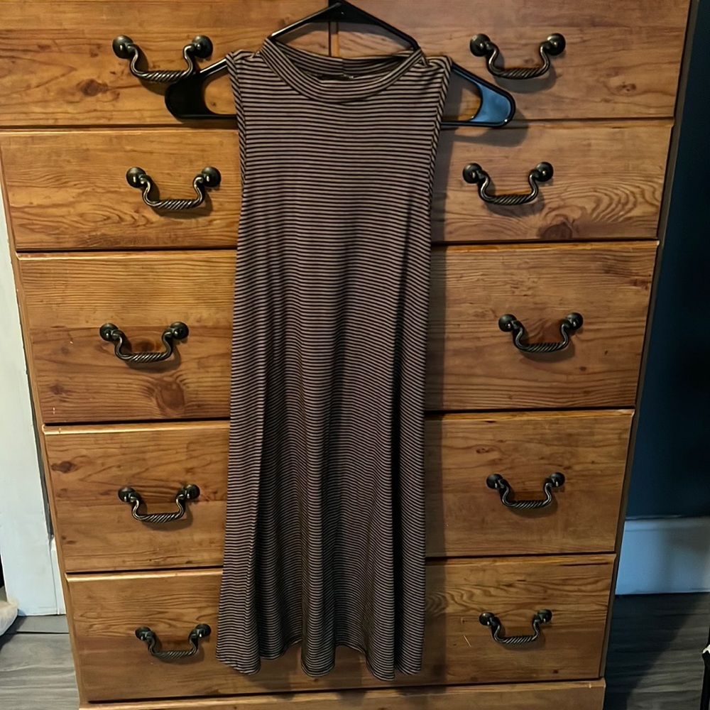 Sleeveless striped dress